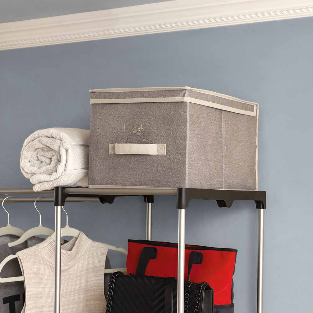 Caja mediana de almacenamiento con ventana color gris